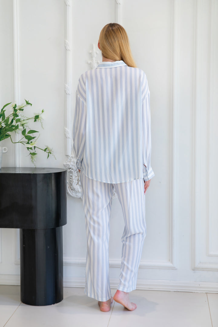 Blue & White Long-Sleeve Pajamas