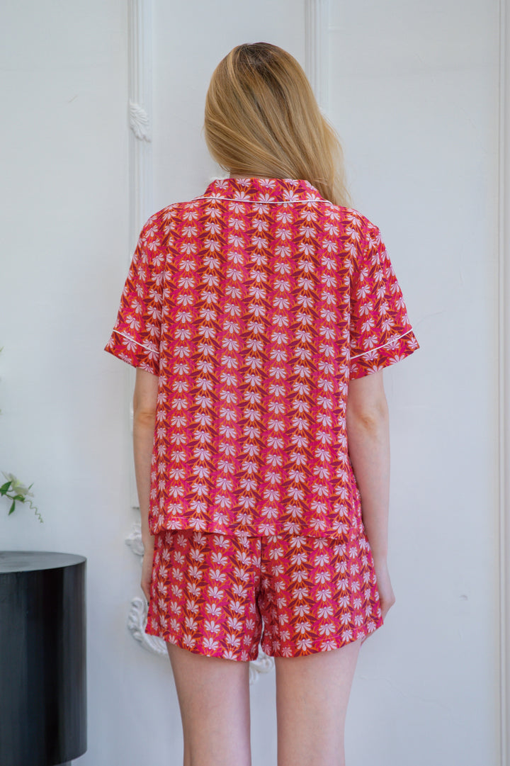 Women’s Comfortable Button-Up Sleep Set - Red & White Patterned Pajamas